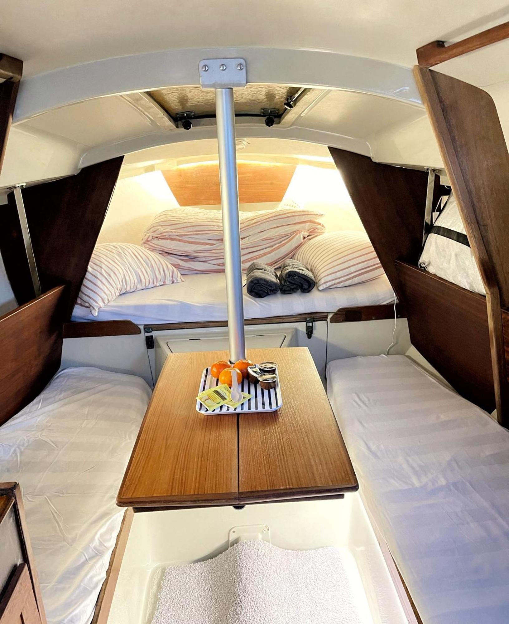 Hotel en barco Yacht Albin 79 *